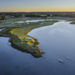 golfbanan bro hof vid sjön mälaren