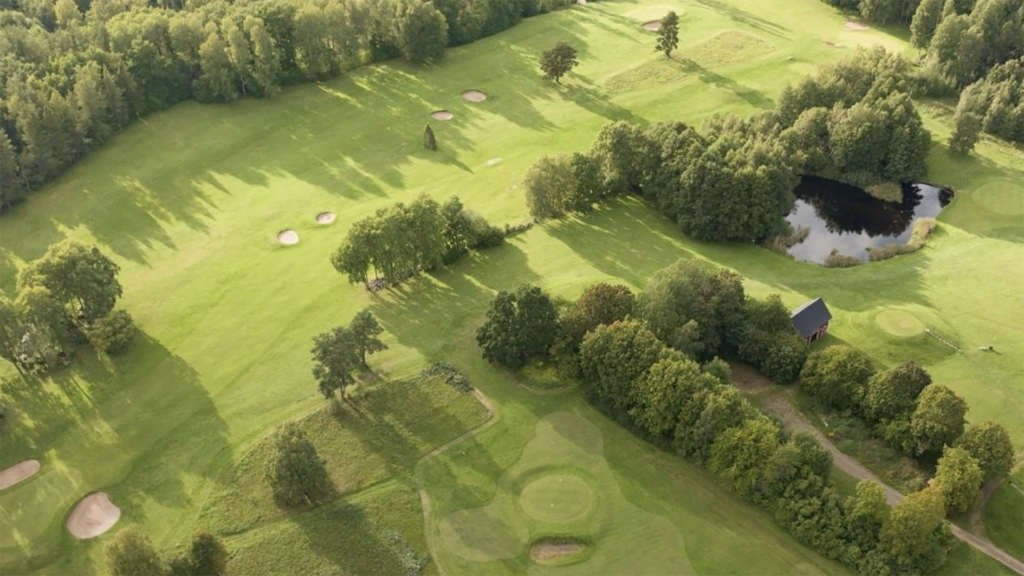 motala golfklubb ovanifrån fotad med en drönare