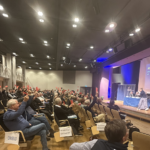 möte om golf i konferenslokal