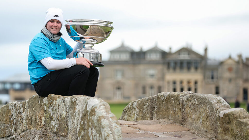golfspelaren robert macintyre på old cours, st andrews links