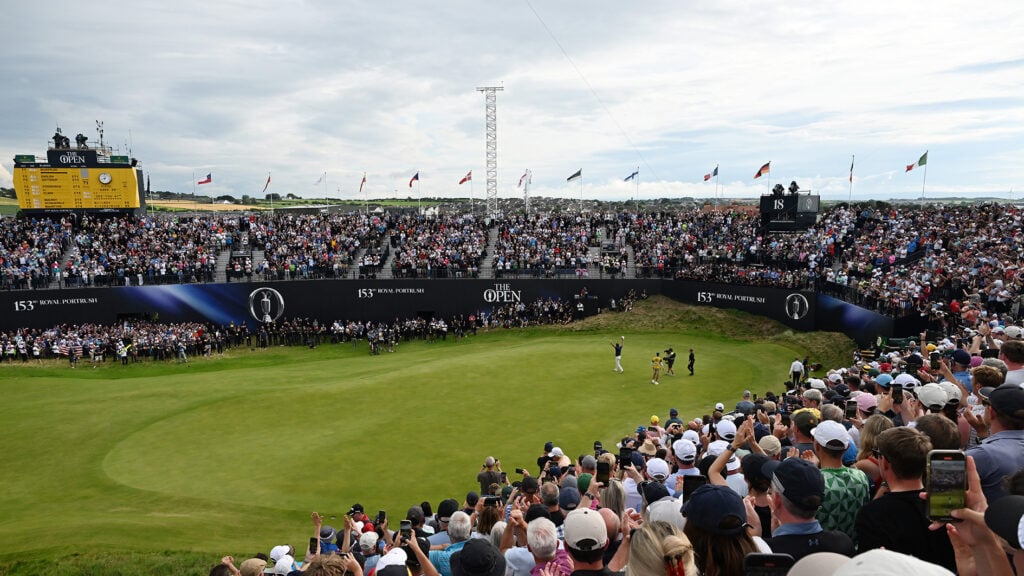 golfbanan royal portrush under the open med gula läktare