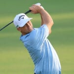 golfspelaren alex noren i ljusblå golfpiké