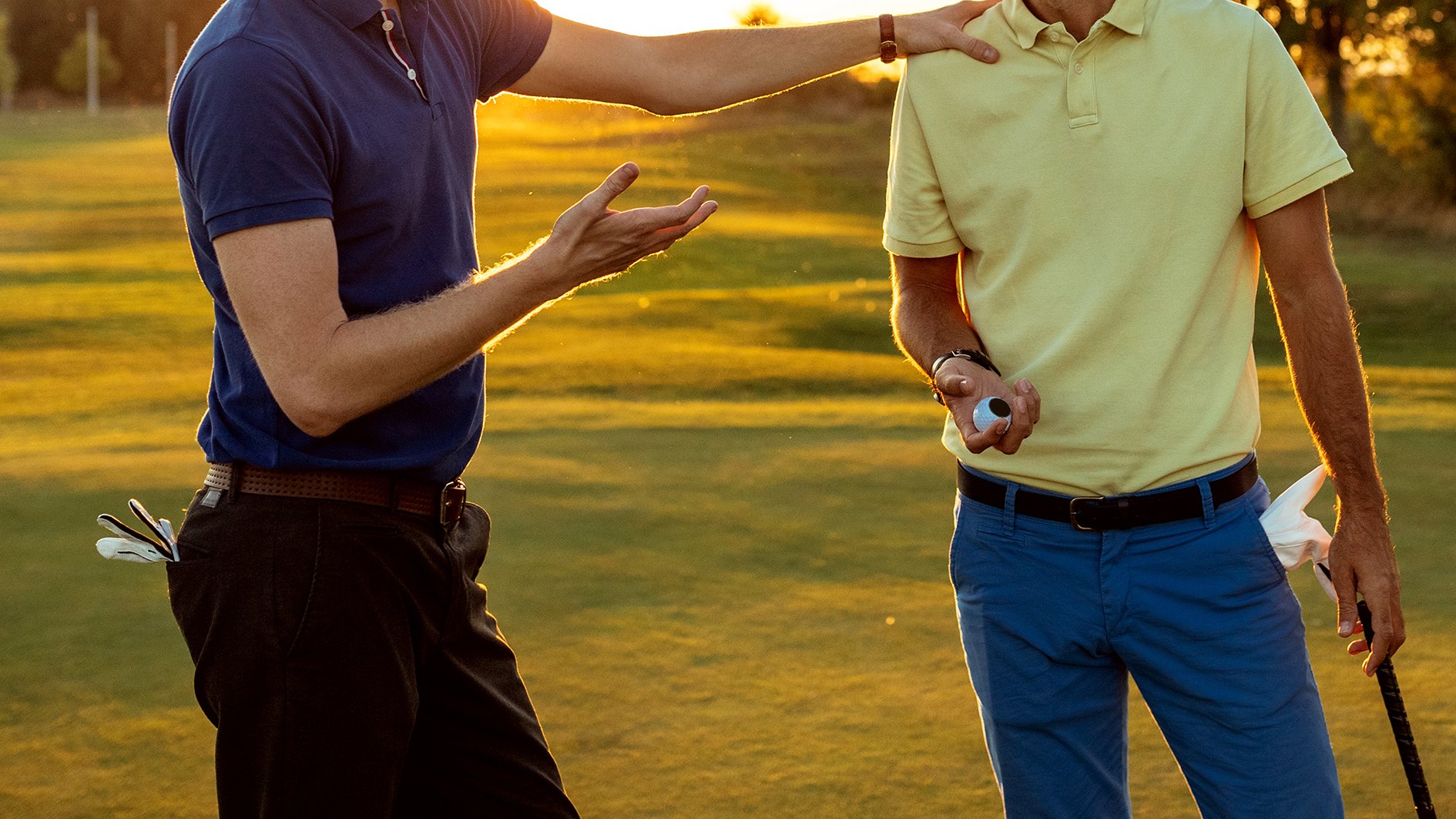 golfspelare på en golfbana