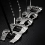 putters från scotty cameron i studiomiljö