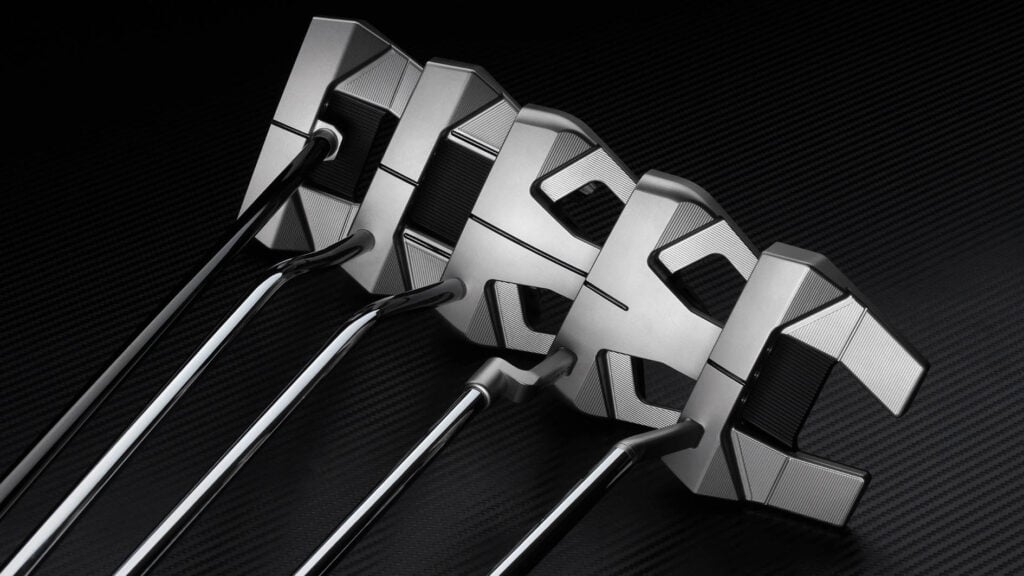 putters från scotty cameron i studiomiljö