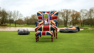 robotklippare på golfbana