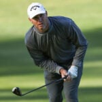 golfspelaren alex noren på en illgrön golfbana