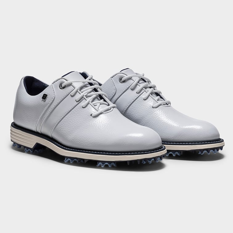 golfskor från märket footjoy