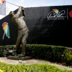 staty på golfspelaren arnold palmer