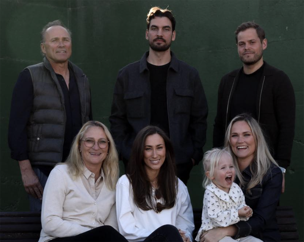 män, kvinnor, två rader, skratt