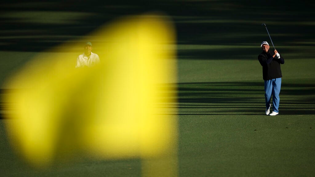 golfspelare på golfbana