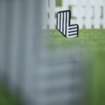 liv golf-skylt på golfbana