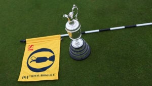 claret jug, the open-flagga på golfgreen