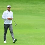 golfspelare på grön golfbana