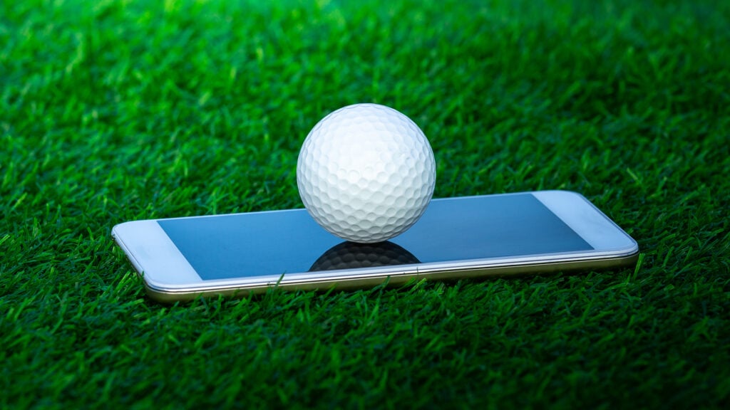 golfboll på mobiltelefon.