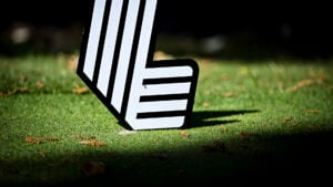 teemarkering på golfbana