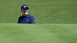 golfspelare på golfbana