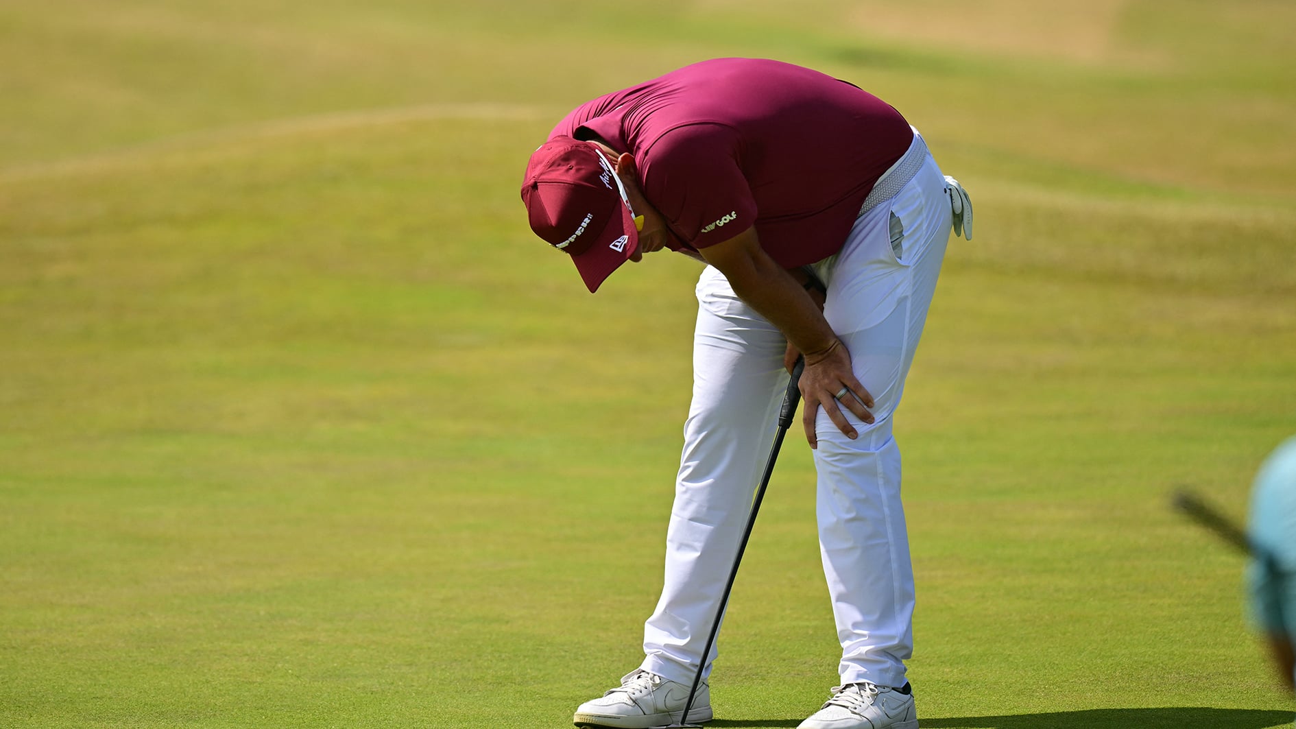 lucas herbert puttar på golfbana