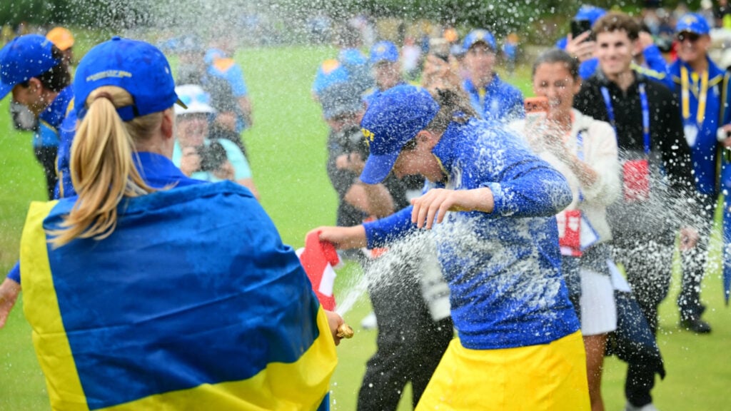 Europas spelare firar segern i Solheim Cup 2026