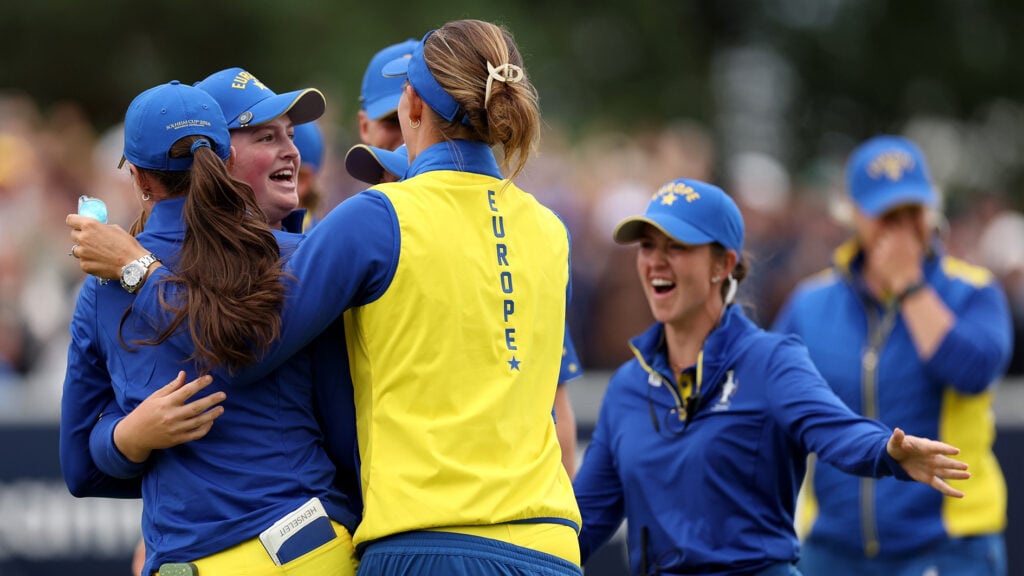 Europas spelare firar segern i Solheim Cup 2026