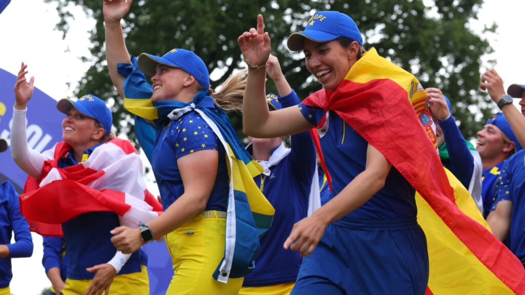 Europas spelare firar segern i Solheim Cup 2026