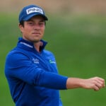 golfspelaren viktor hovland i blå, tjock golftröja
