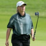 golfspelaren maja stark i oversize golfpiké