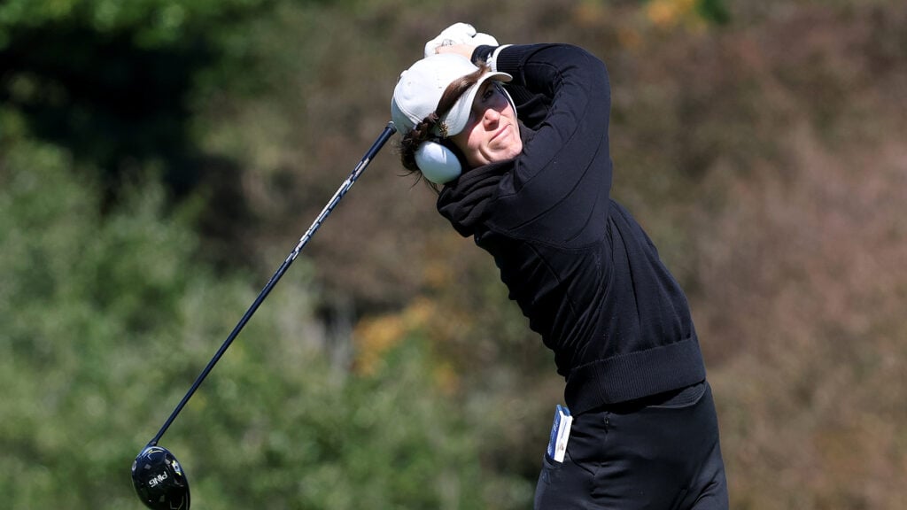 golfspelaren linn grant med öronmuffar